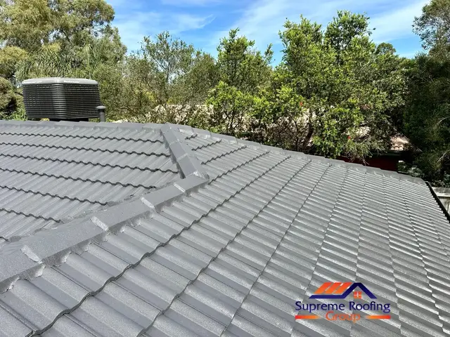 Finished Woodland Grey roof tiles and ridge caps in Croydon Hills